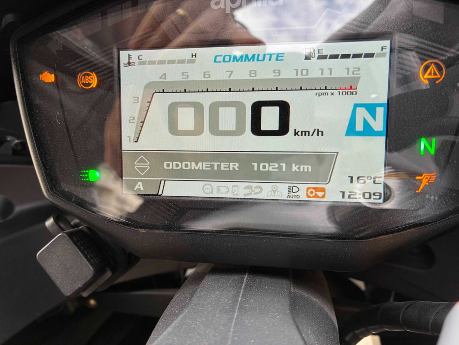 Motocicleta Aprilia RS660 2023