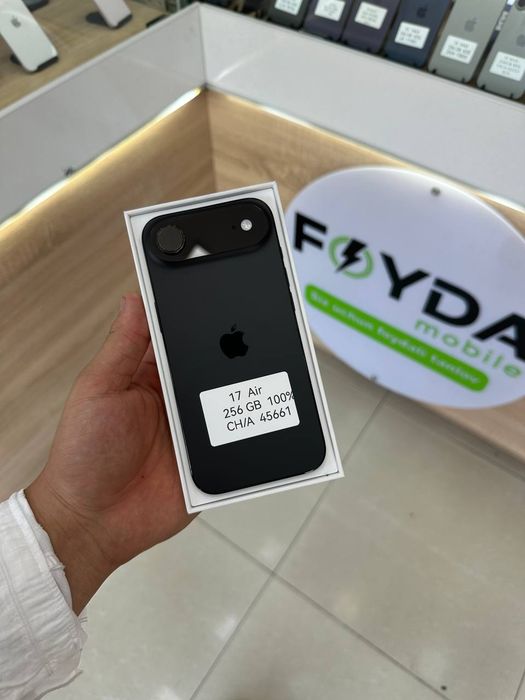 IPhone 17 Air.  .