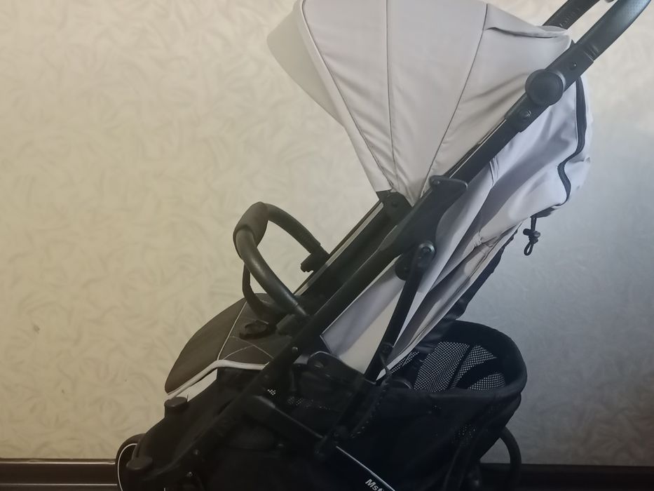 Продам детскую коляску