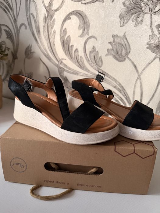 Сандалии женские