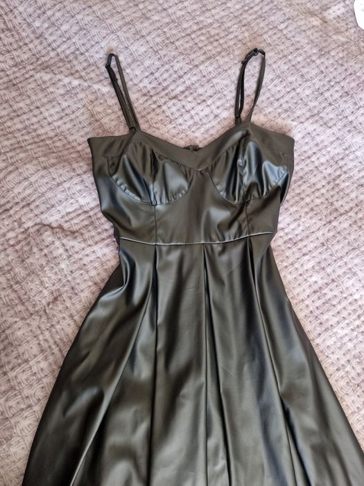 Продам кожанное платье