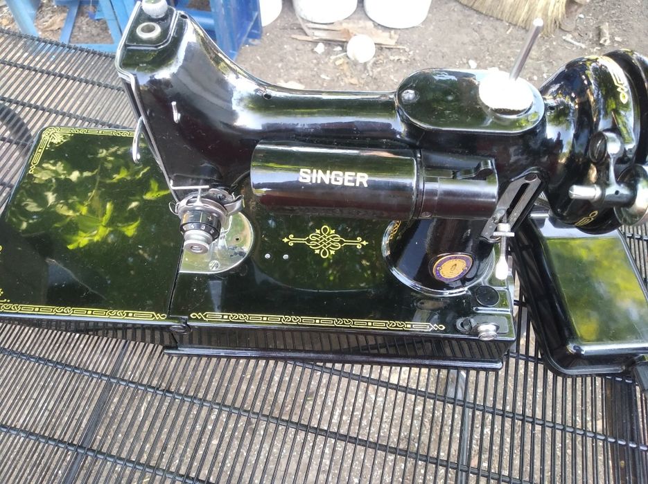 Сингер Антика модел 221 К1