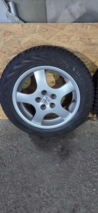 VW GOLF 4 175/65/15. 6,6J×15. ET35. 5×100.  цо 56 до 64