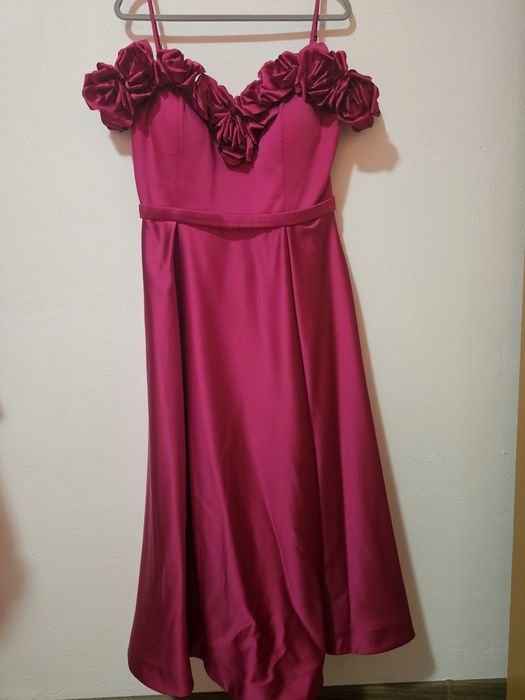 Rochie eleganta nouă
