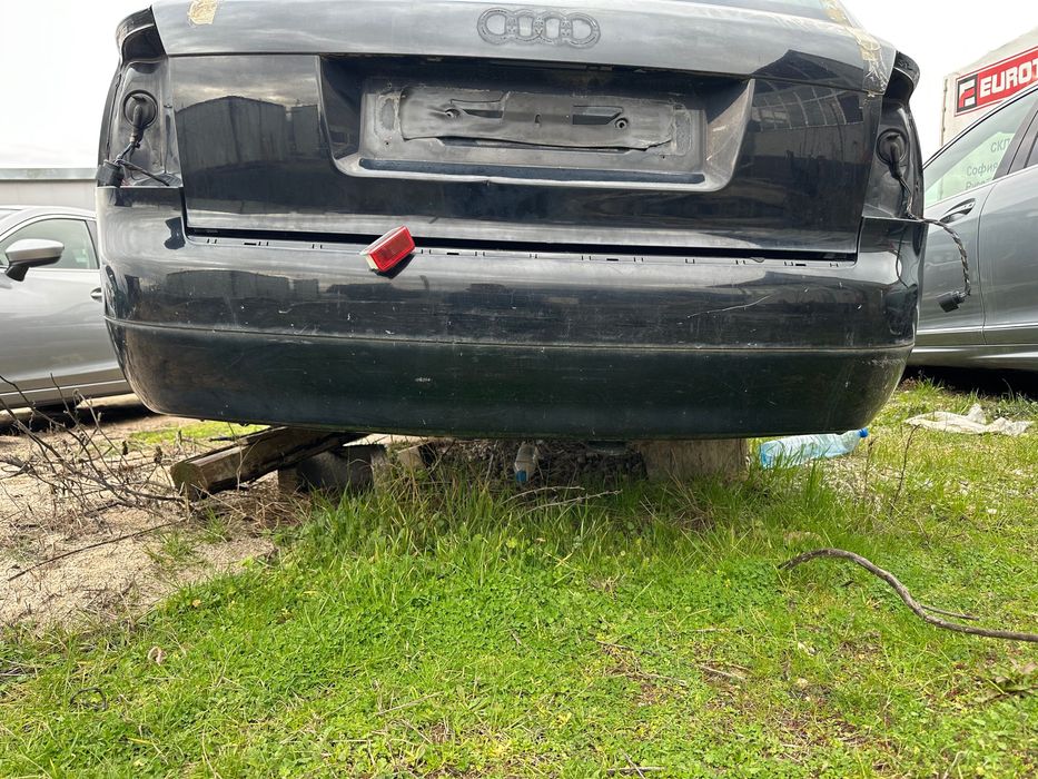 Audi A4 на части