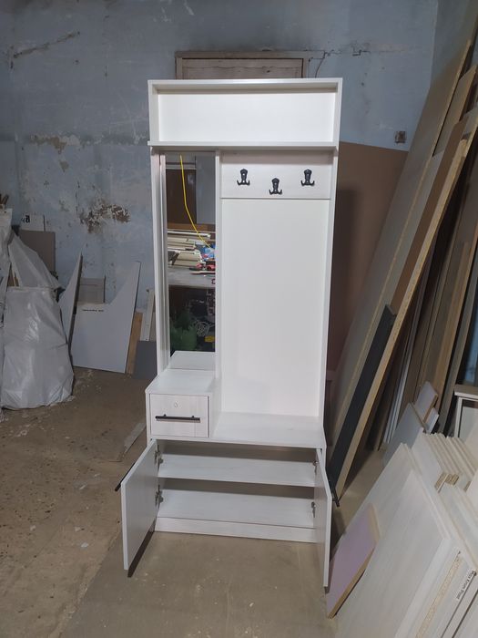 Prixojka mebel shkaf ishlab chiqaruvchidan birinchi qol