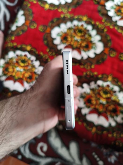 REDMI k80pro 12/256 holati ideal