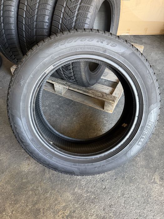 4 anvelope iarna 235/55/19 Pirelli DOT 2023!