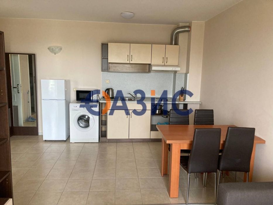 Продава се Двустаен апартамент в к.к. Слънчев бряг - 61 кв.м за 661 €/кв.м - Снимка #9