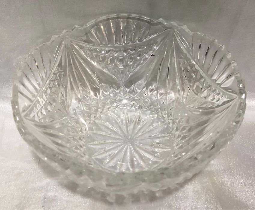 Советские хрусталь сатылады.