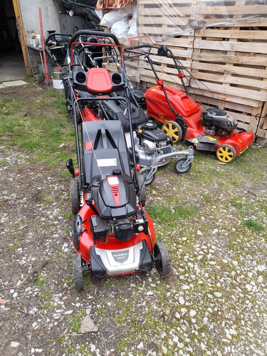 Бензинова самоходна косачка