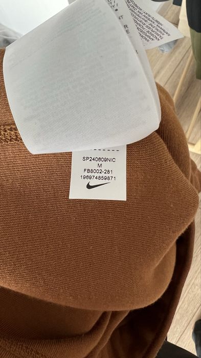 Nike Teck Pack FB8002……………………………………………..