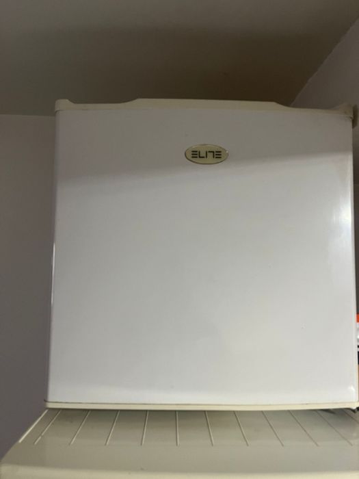 Vând Mini Frigider Horeca