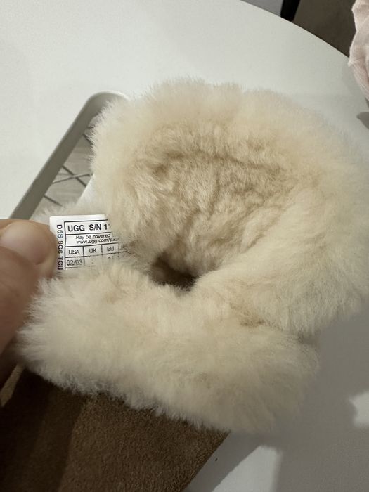 Ugg-uri bebe ,originali,model I lassen