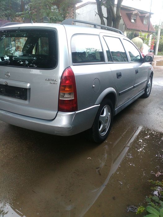 Опел Астра комби на части 2.0 дизел 82коня 99година