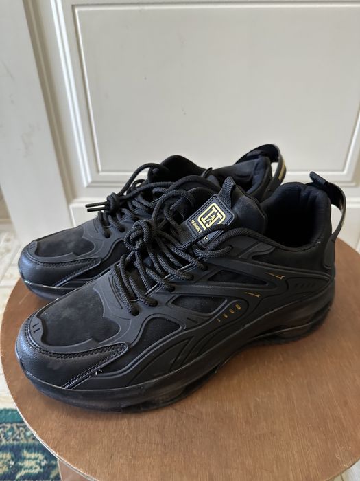 продам кроссовки