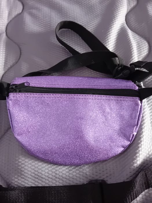 Дамски чантички за кръст