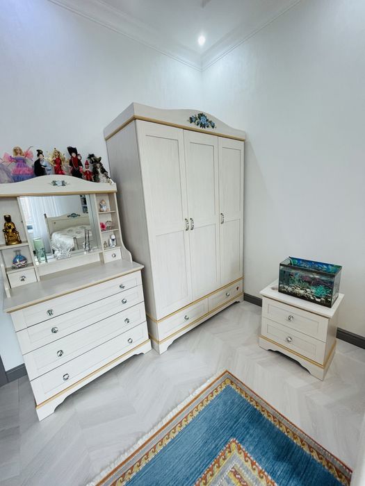 Детскую продам мебель