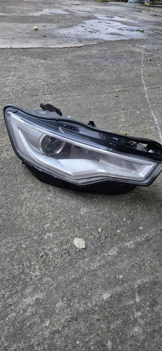 Far dreapta audi a6 c7 bixenon  led 2014