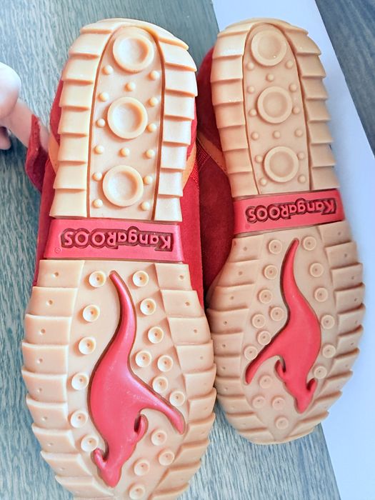 Кроссовки. Детская обувь.