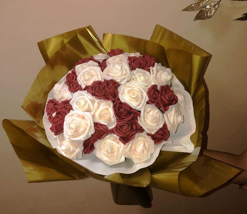 Букет от вечни сатенени рози за всеки повод/празник