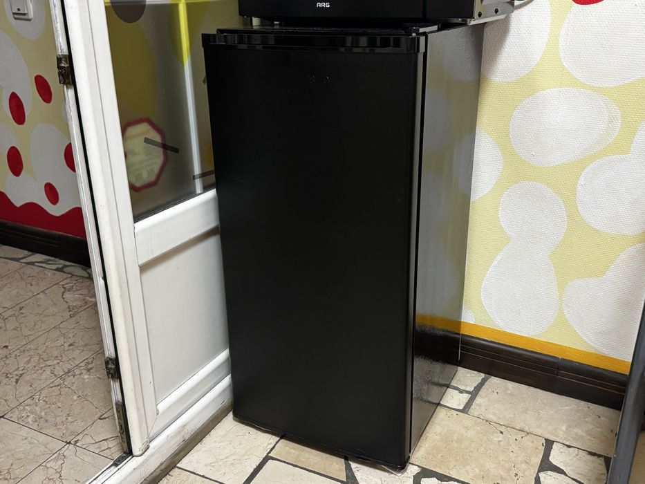 Холодильник Leadbros HD-92 черный