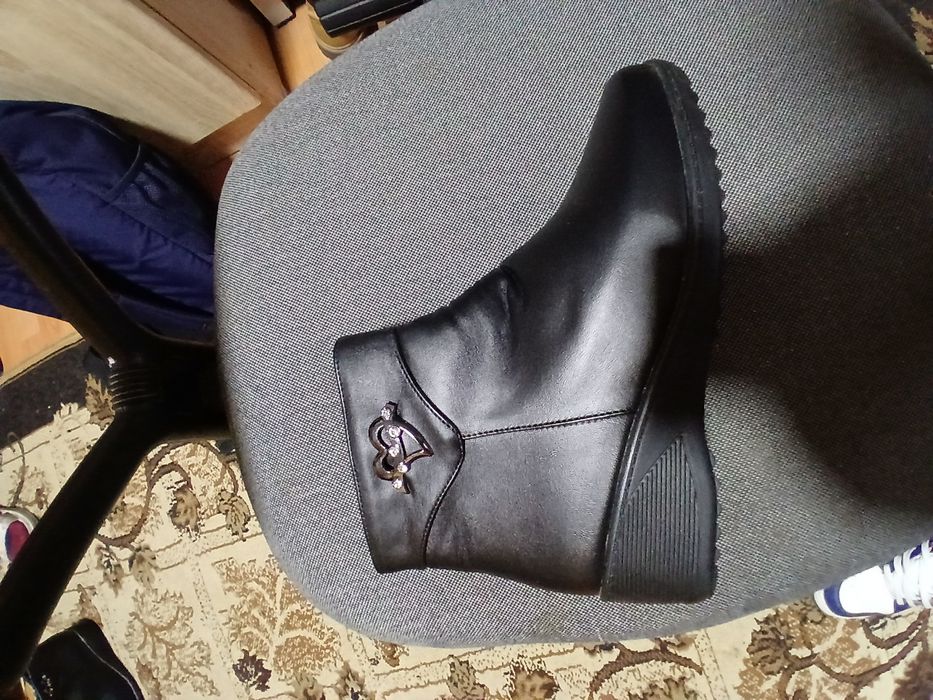 Vând ghete de primavara