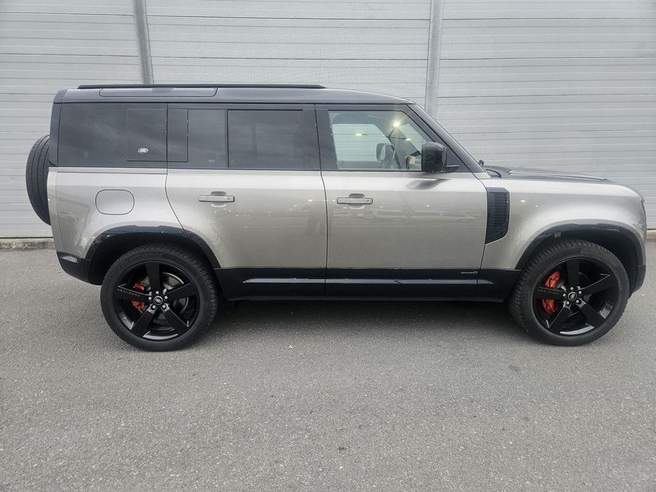 Land Rover Defender 2023 benzină, 66.000 € — imagine 29