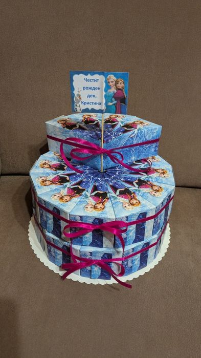 Картонена торта с различни мотиви