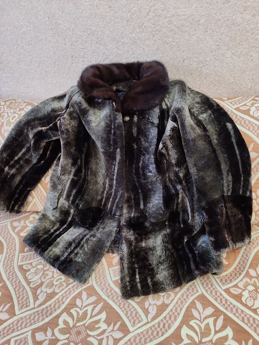 Женская шубка мутоновая