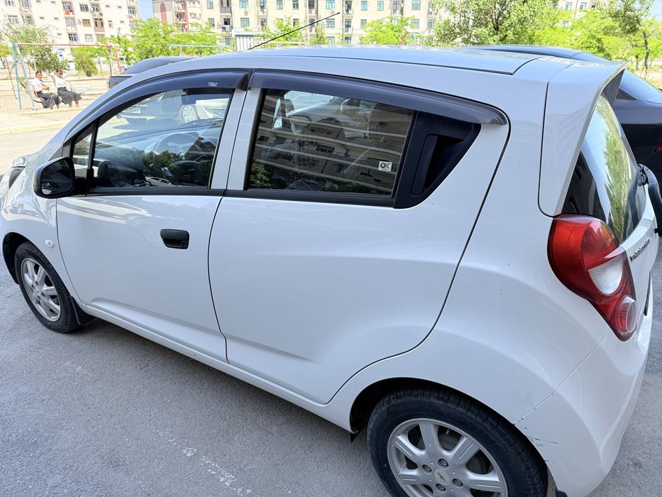 Автомобиль Spark 1,25