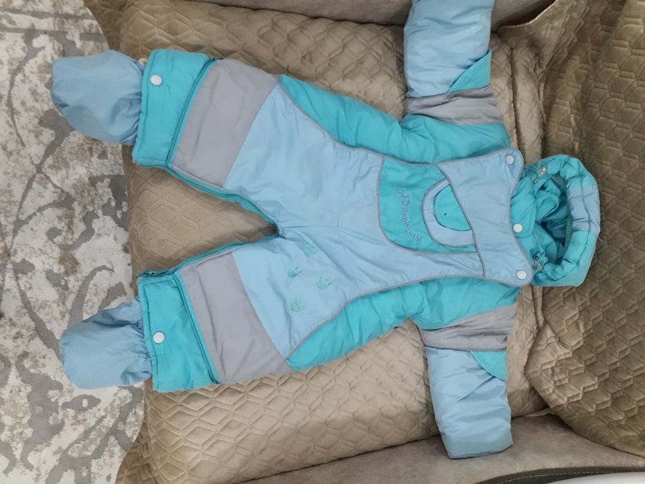 Продаю комбенизон для малыша