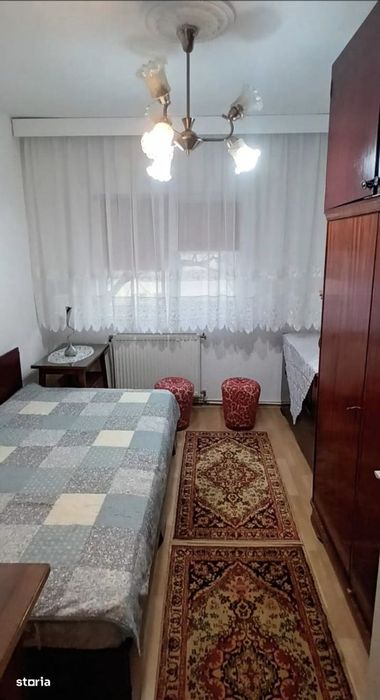 Apartament Faleza Nord, 3 camere decomandat, 2 bai, bucatarie separata