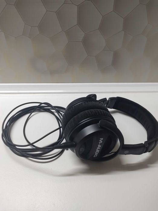 Слушалки M-audio Studiophile Q40