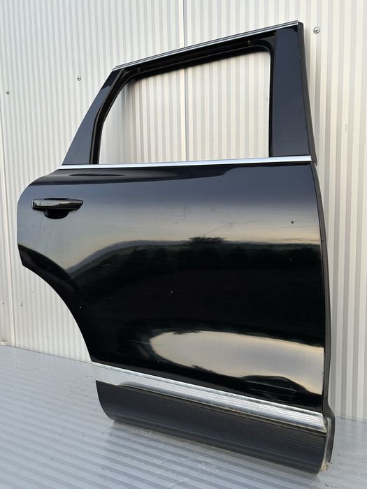 Usa dr spate vw Touareg 7P  cod de culoare LC9X 2011-2015