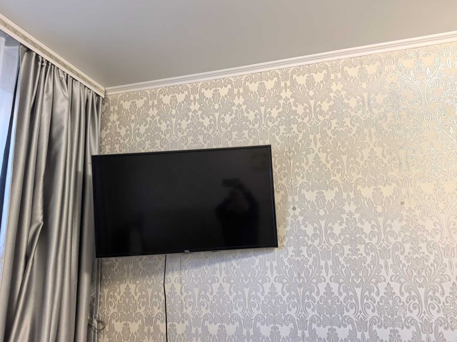 Телевизор TCL43дюм. Диагональ. 109см