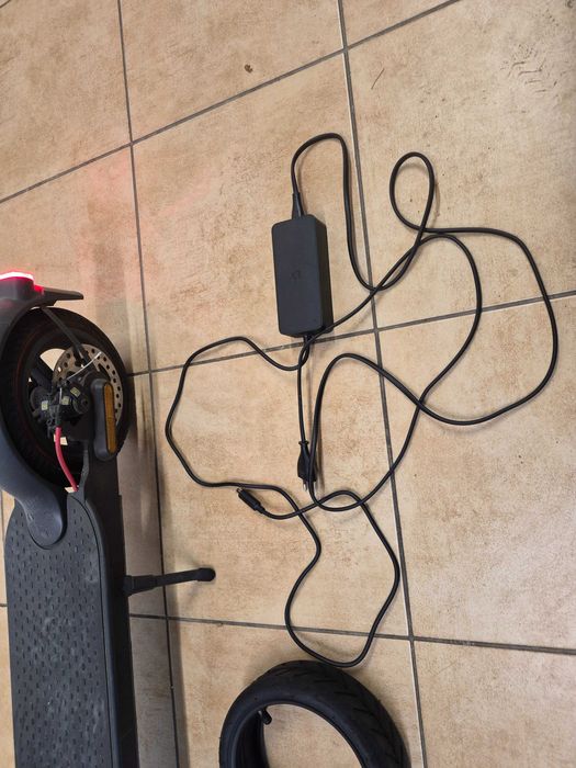 vand trotineta electrica xiaomi mi pro 2 in stare foarte buna 450 km