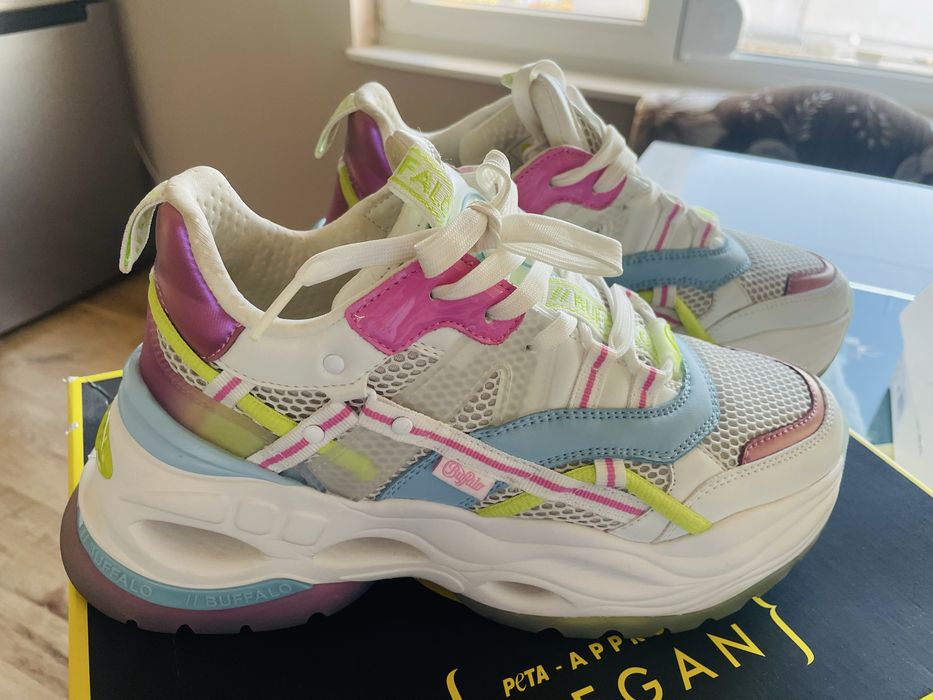 Buffalo сникърси