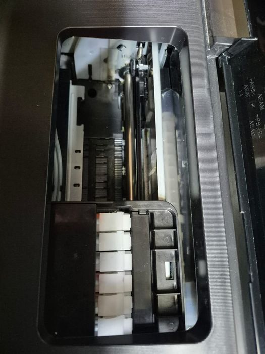 Продам принтер EPSON L805
