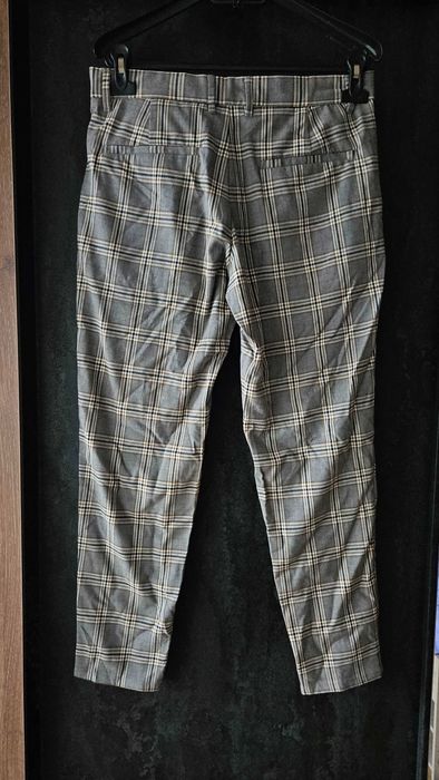 Bershka check pattern skinny cropped fit мъжки панталон размер 38