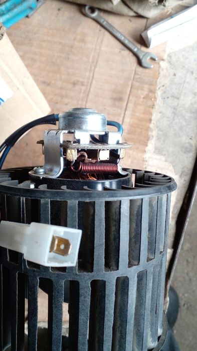 Продам моторчик передней печки. Новый