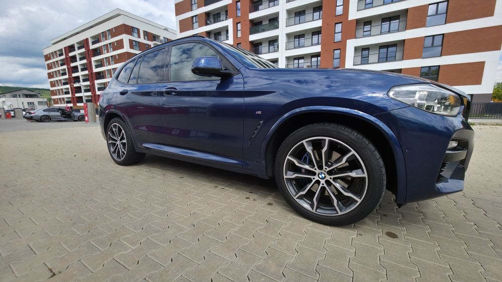 BMW X3 xDrive30i AT
