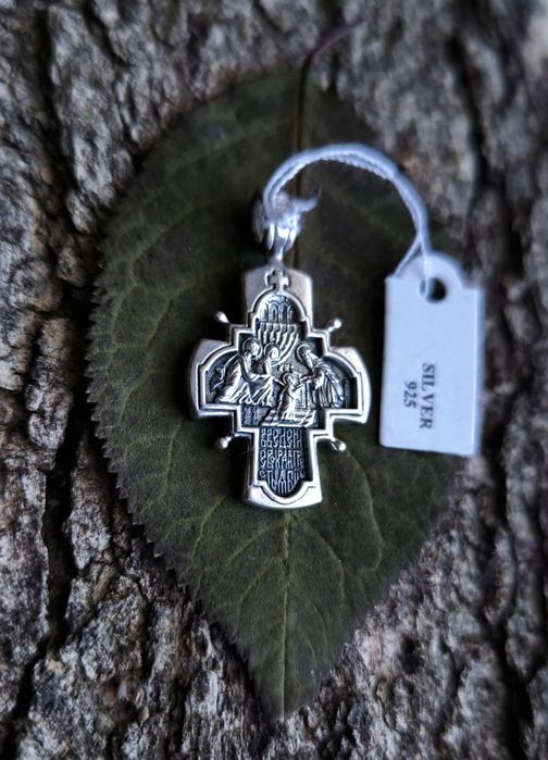 Сребърни кръстове и медальони