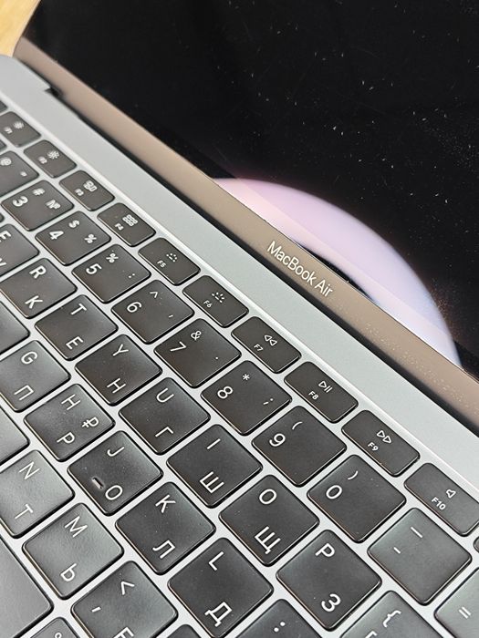 MacBook Air 13 | | Чип M1 | Retina | 8/256гб