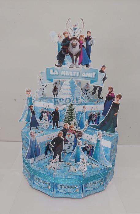 Tort din cutii personalizate