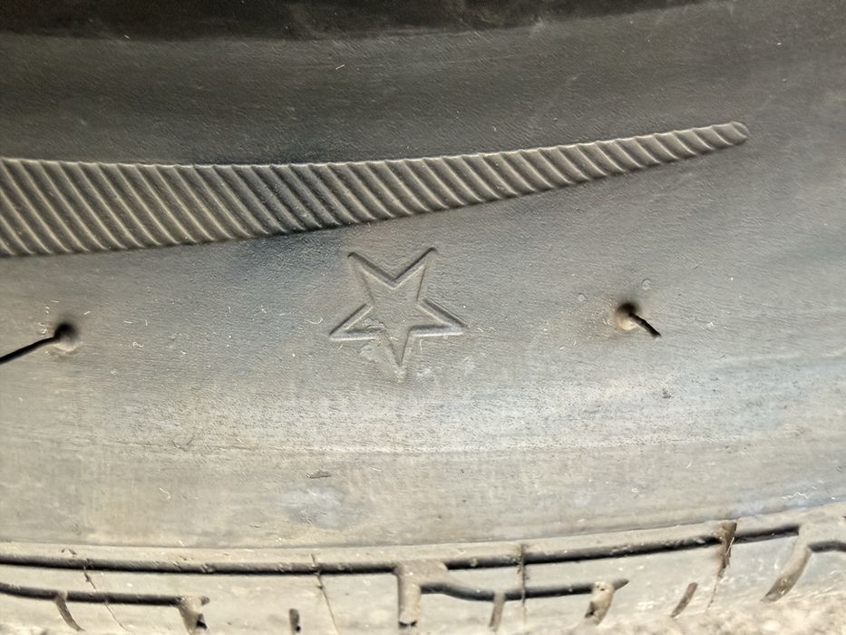 2 броя гуми Bridgestone  Dueler H/P Rft 245/50/19