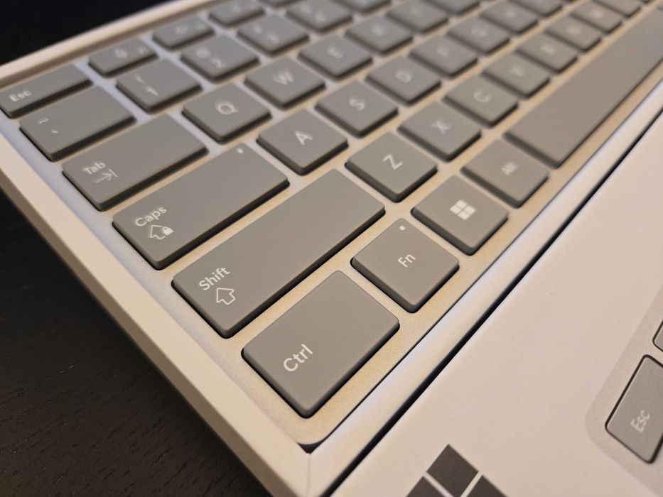 Нова клавиатура Microsoft Surface