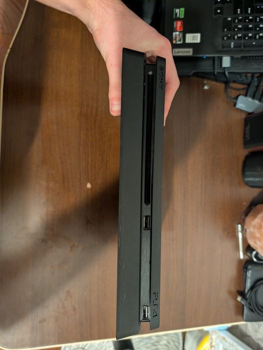 PlayStation 4 Slim 1TB