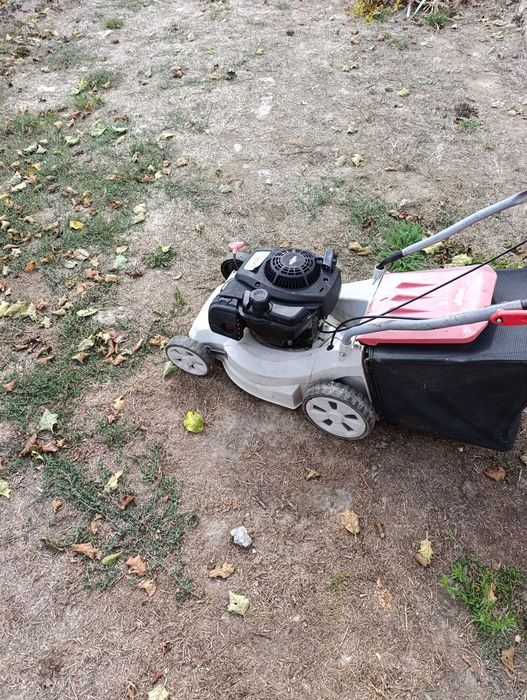 Бензинова косачка