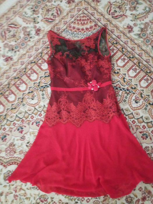 Продаётся вечерняя платье.